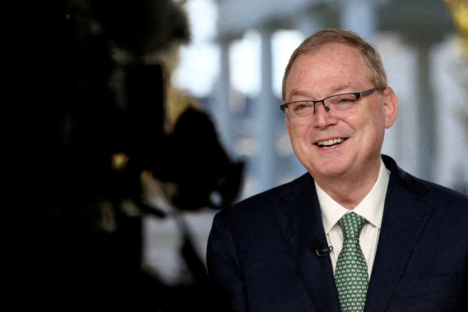 Fed chair frontrunner Kevin Hassett pledges independence from Trump