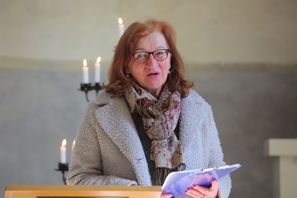 Pfarrerin Renate Henke sagt, die Gedenkstelle stehe jedem offen.