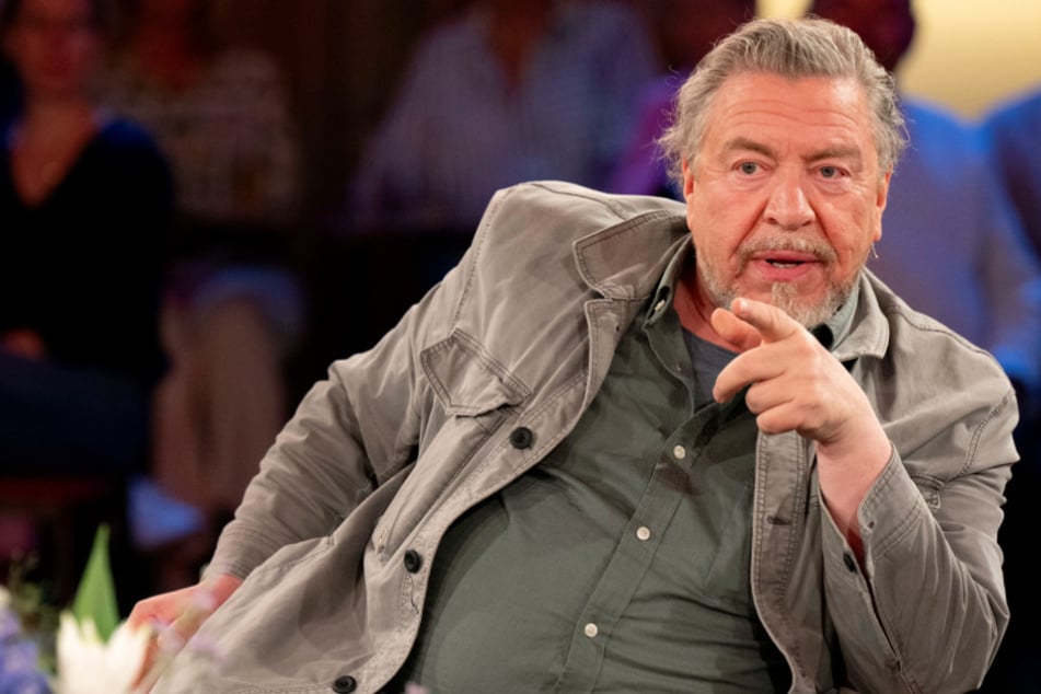Mittlerweile hat der Schauspieler eine neue Hündin aus der Ukraine an seiner Seite.