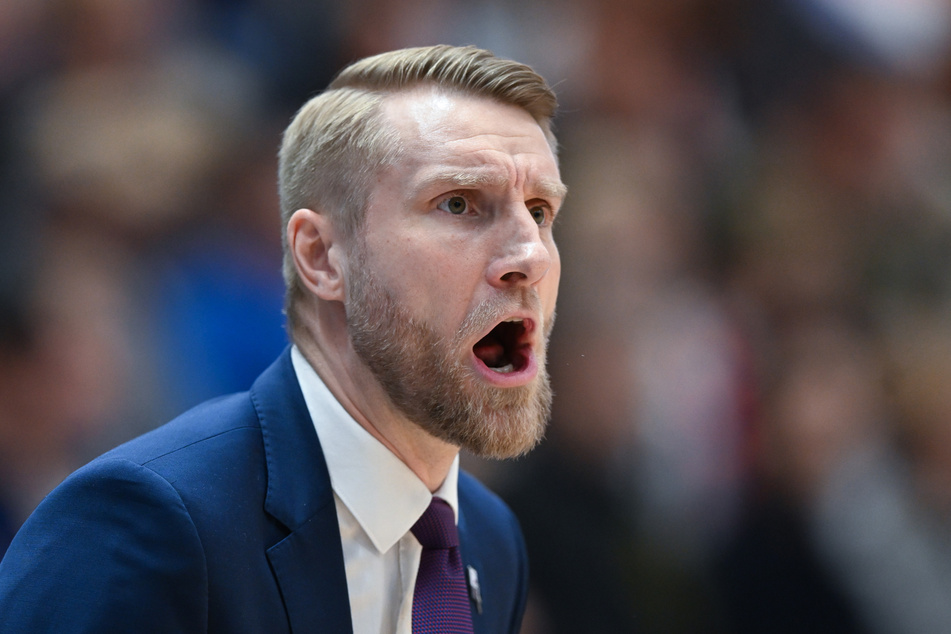 Chefcoach Tuomas Iisalo (40) hat die Telekom Baskets Bonn zu einem Meisterkandidaten gemacht.