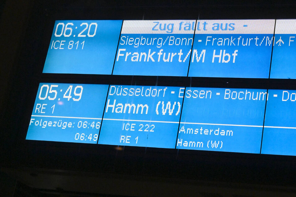 Vom 25. November bis zum Morgen des 2. Dezember muss laut der Deutschen Bahn die Schnellfahrstrecke zwischen Köln und dem Rhein-Main-Gebiet komplett gesperrt werden. (Archivbild)