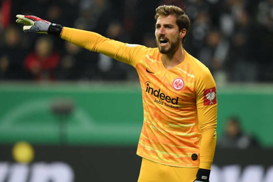 Mehrere Vereine im In- und Ausland sollen Interesse an Eintracht Frankurts Nummer Eins Kevin Trapp haben (Archivbild).