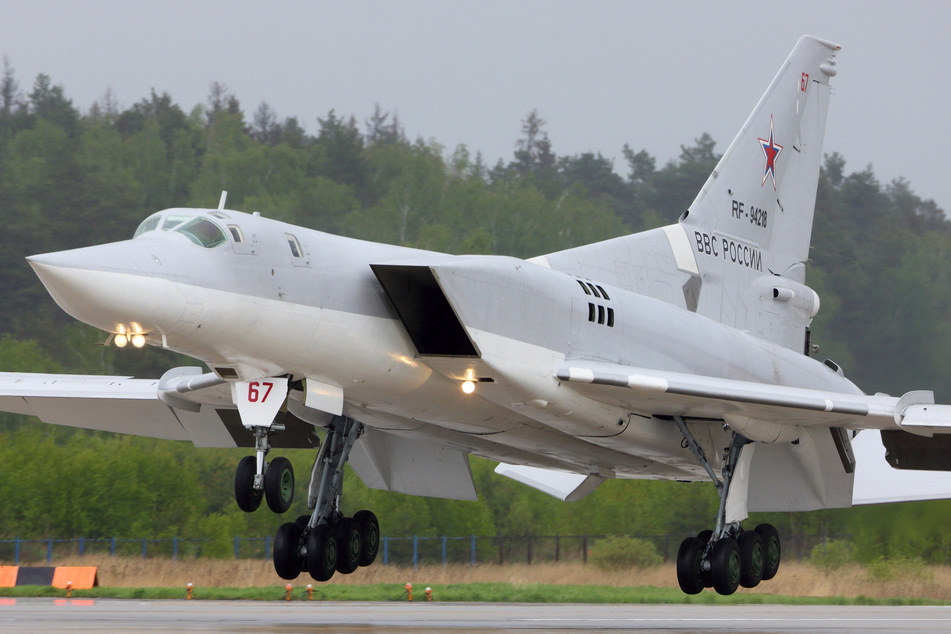 Bomber vom Typ Tupolev Tu-22 sollen mit Raketen die ukrainische Hafenstadt Odessa beschossen haben
