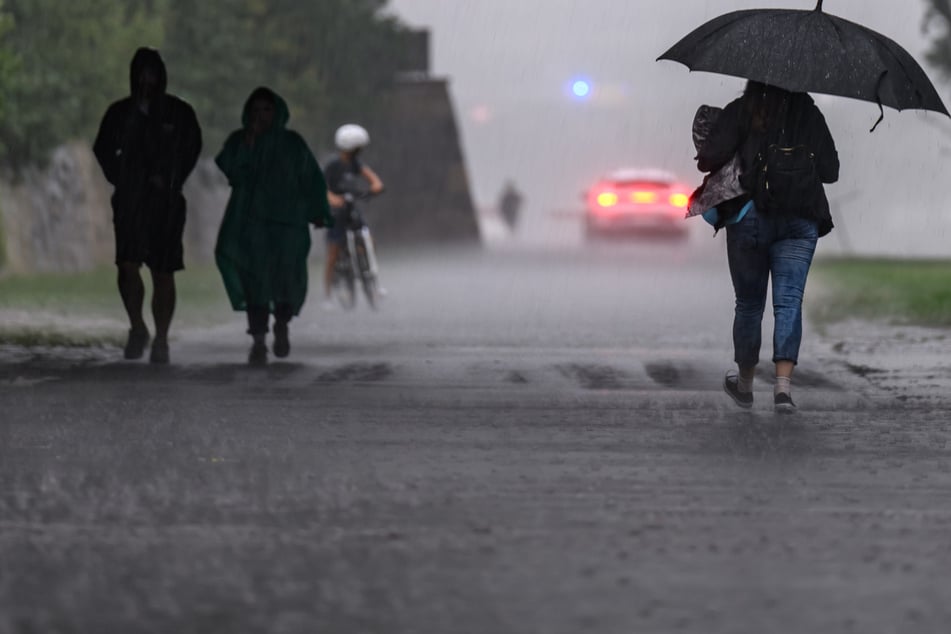 Dresden: Hunderte Einsätze nach Unwetter: So viel Regen wie beim Jahrhunderthochwasser