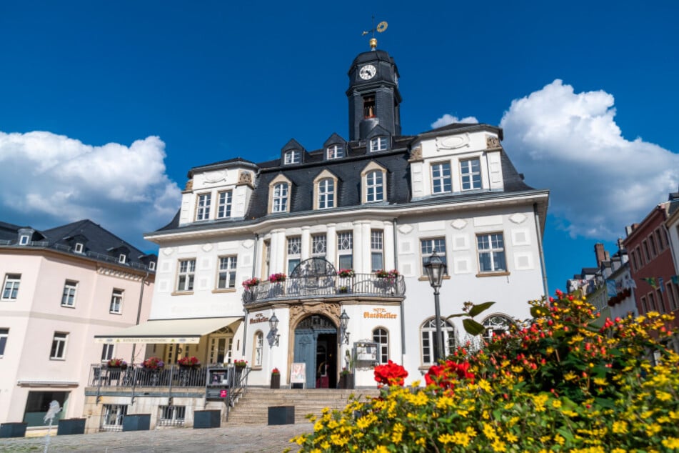Das Hotel und Restaurant Ratskeller in der Schwarzenberger Altstadt gibt es nicht nur kulinarische Highlights. Regelmäßig finden im Ritter-Georg-Saal auch Konzerte und andere Veranstaltungen statt.