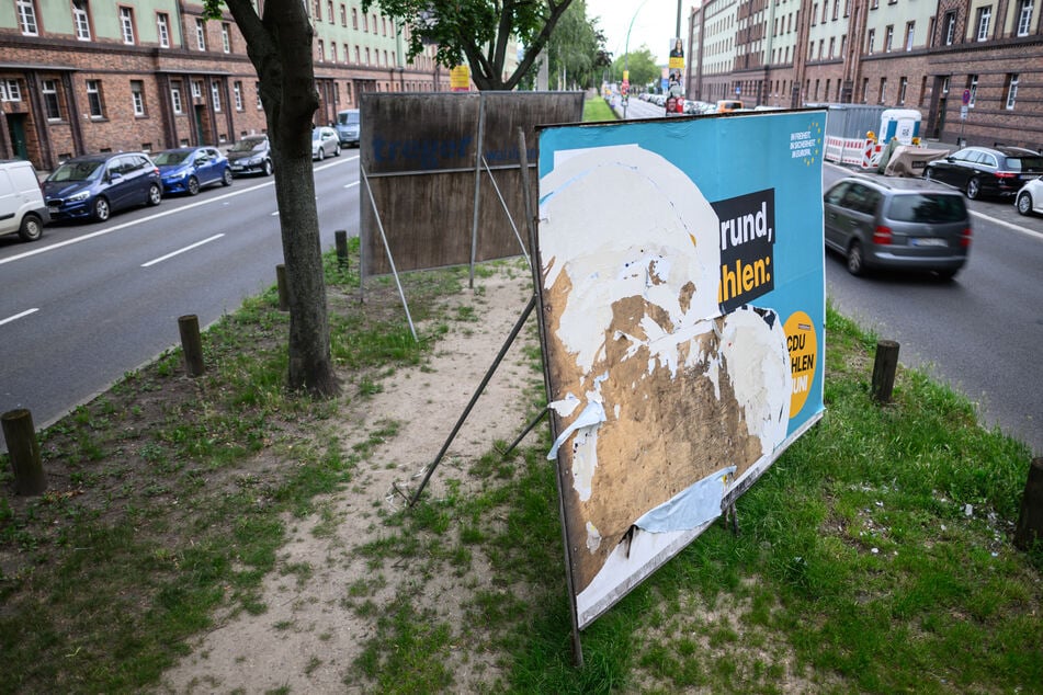 Wahlplakate sind inzwischen Zielscheibe von Vandalismus geworden.