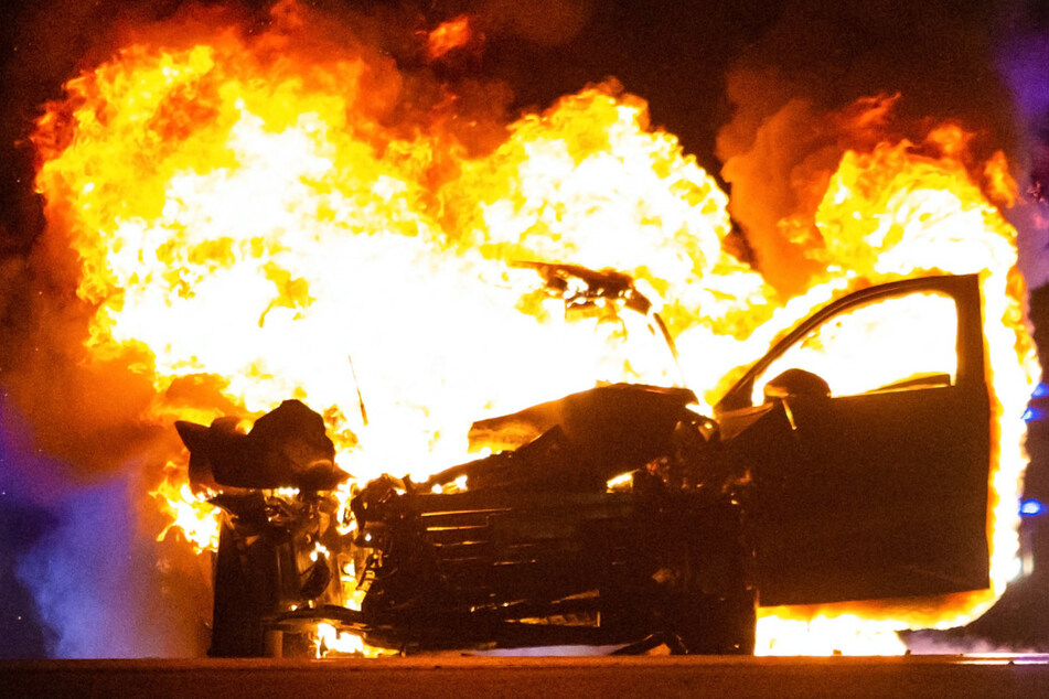 Das absichtlich gelegte Feuer in einer Tiefgarage in Bern richtete einen verheerenden Schaden an. (Symbolbild)