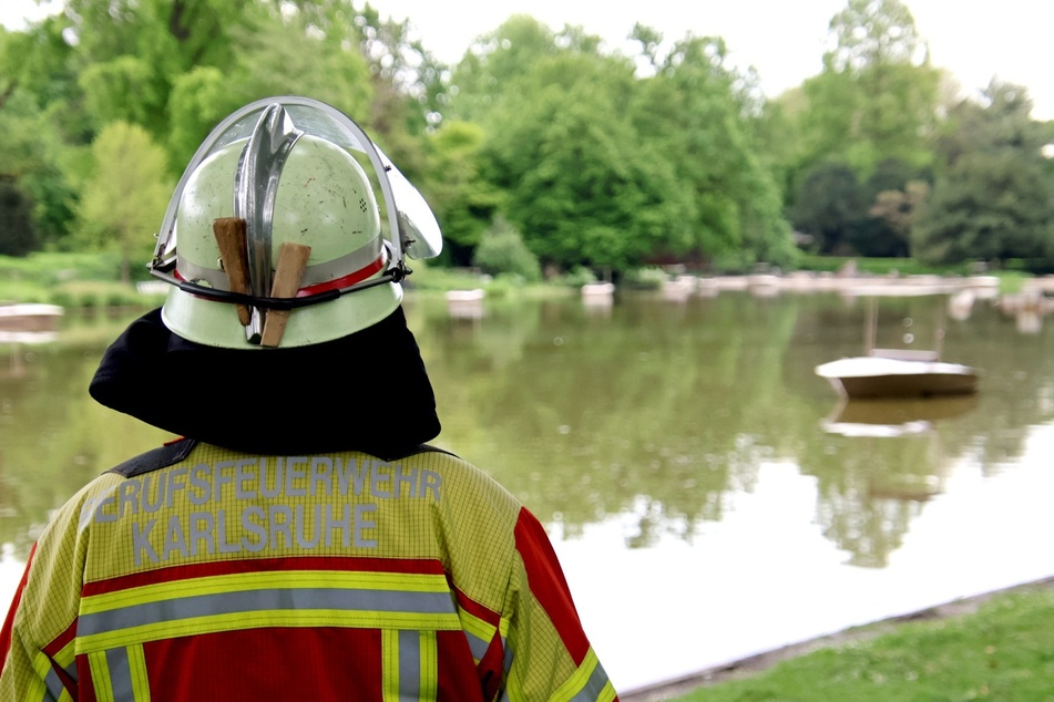 Feuerwehr, Rettungsdienst und Wasserrettung eilten den Zoo-Besuchern zu Hilfe.
