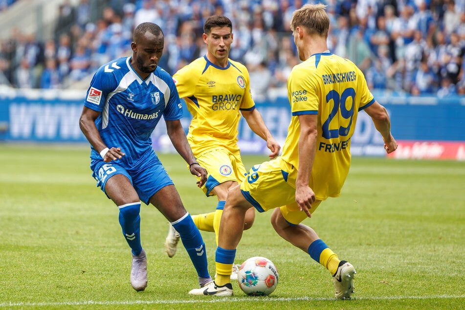 In der Anfangsphase der Partie neutralisierten sich der 1. FC Magdeburg und Eintracht Braunschweig weitestgehend.