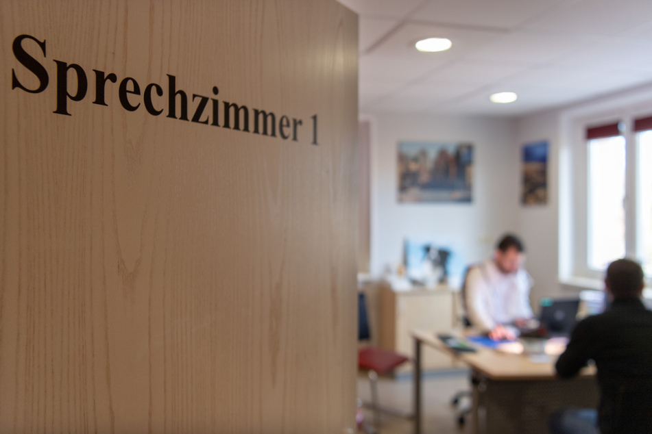 Erste Corona-Impfungen von Hausärzten in Baden-Württemberg
