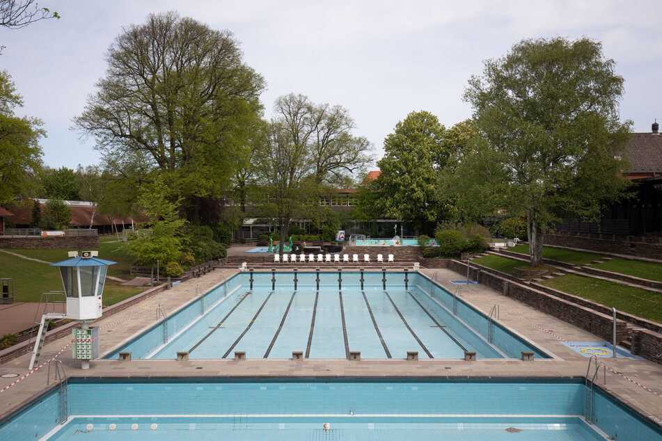 Auch das Kaifu-Schwimmbad bleibt zunächst geschlossen. (Archivbild)