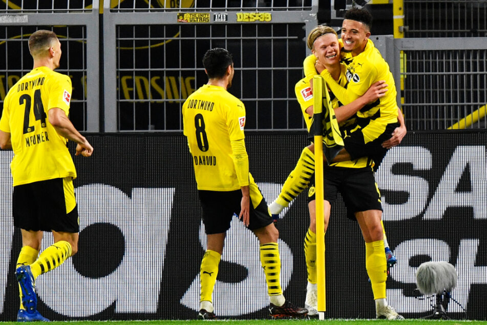 Wird das kongeniale Duo Erling Haaland (20, 2.v.r.) und Jadon Sancho (20, r.) im kommenden Sommer gesprengt?
