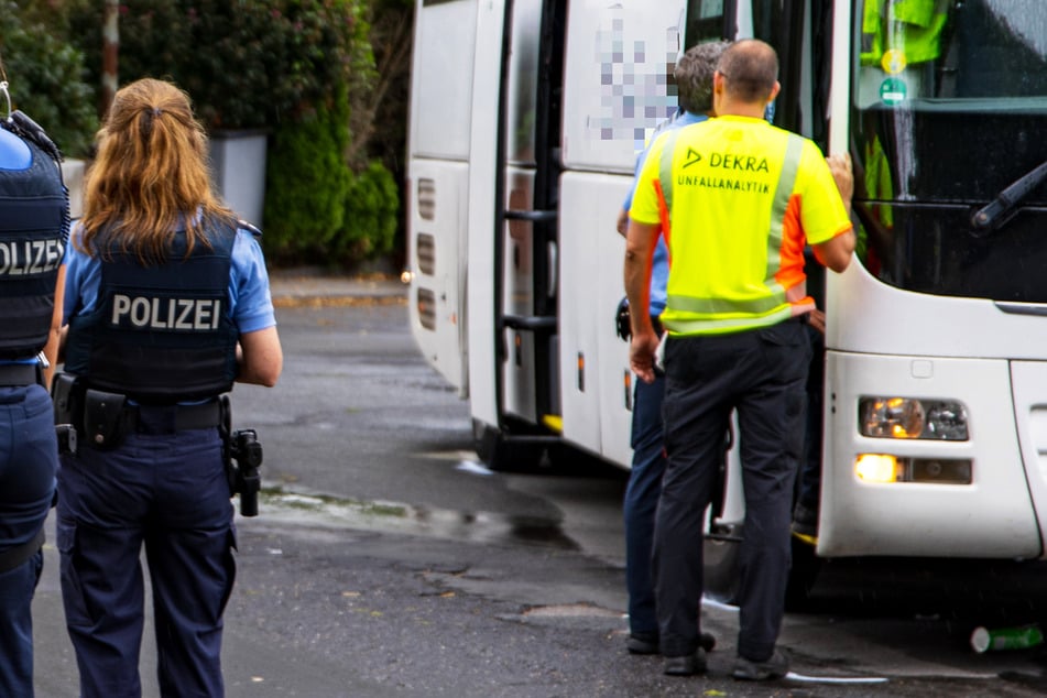 Unfall in Hofheim am Taunus: Ein zwölf Jahre alter Fahrradfahrer wurde von einem Bus erfasst und schwer verletzt.