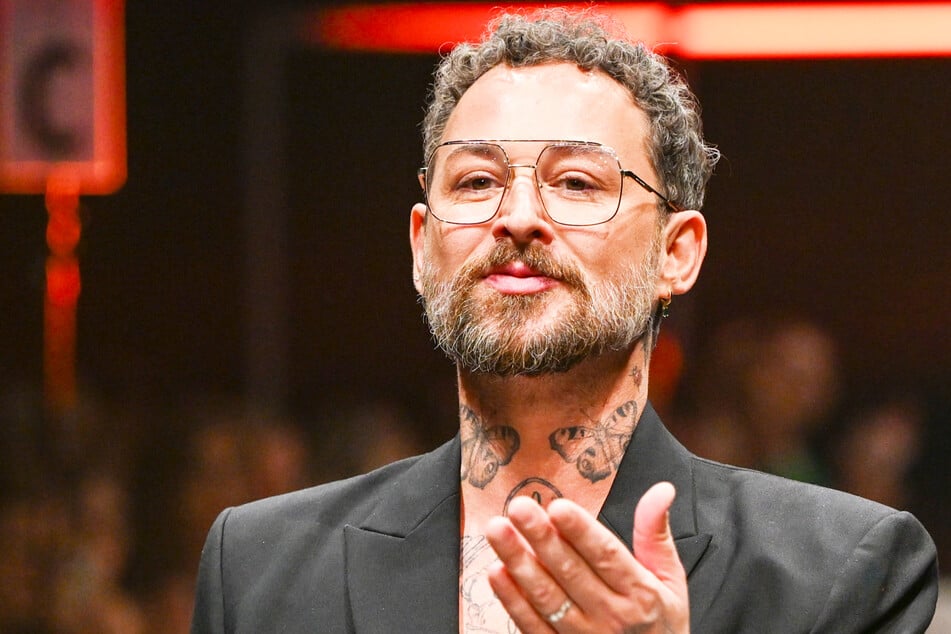 Designer Marc Ostertag (46) betrachtet die deutsche Modeszene eher als Sorgenkind.