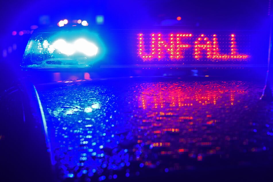 Tödlicher Unfall in Stendal: Junge Frau (†20) kracht gegen Bäume