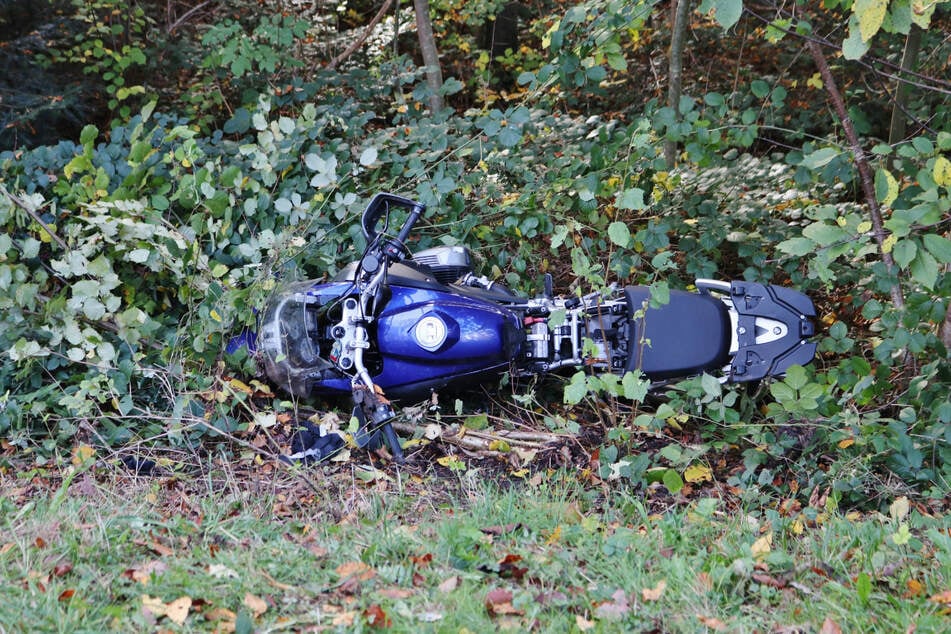 Für den Biker endete die Fahrt im Krankenhaus.