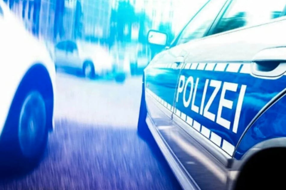 Die Polizei sucht zwei Männer, die in Magdeburg einen Mann und eine Frau bedrängt haben. (Symbolbild)
