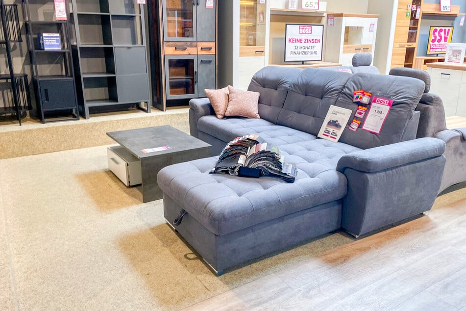 Gemütliches Ecksofa ist hier gerade super günstig zu haben