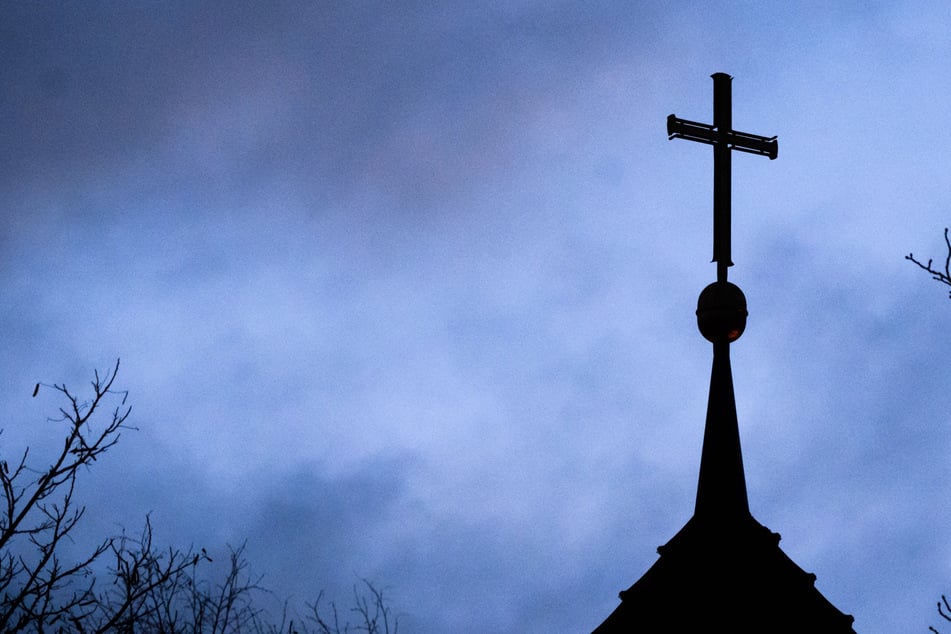 Bei Oktoberfest-Besuch: Priester soll Jugendliche abgefüllt und missbraucht haben