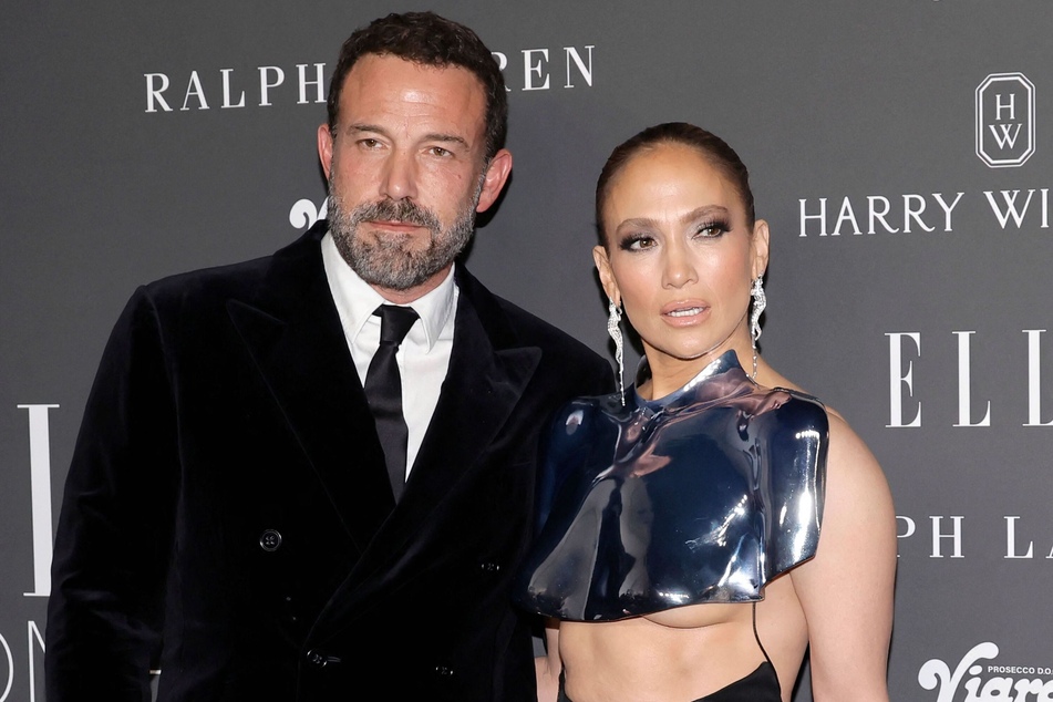 Jennifer Lopez and Ben Affleck's (l.) divorce could get heated as the pair reportedly had no prenup in place.