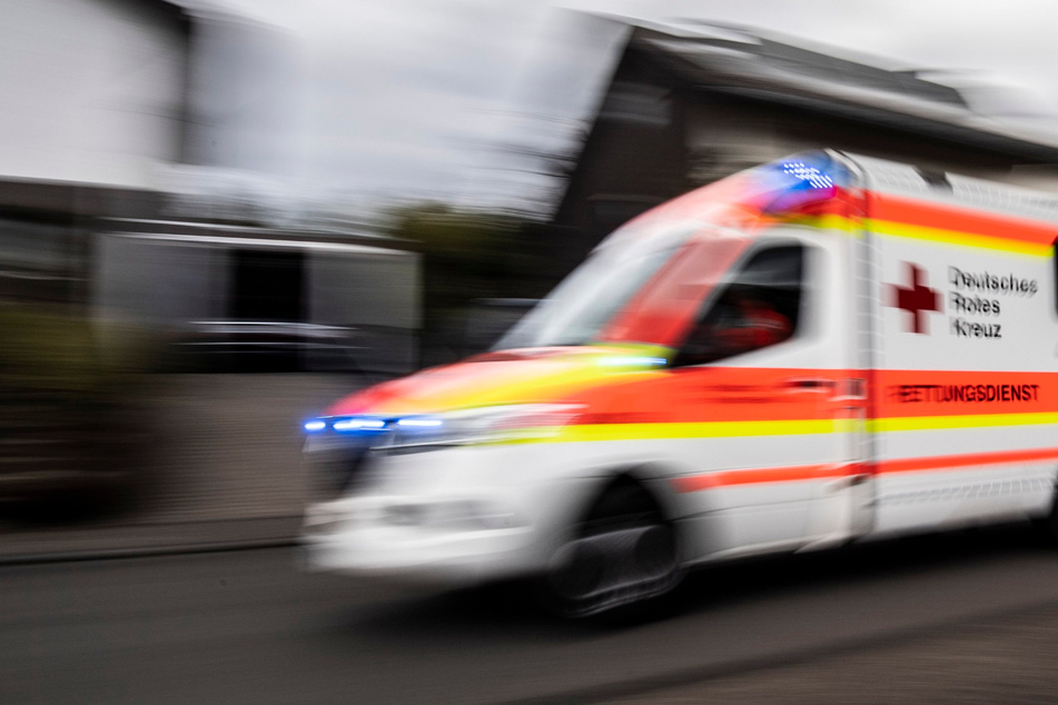 Fahrerflucht: 4-Jährige in Köln-Hohlweide von Auto angefahren! Polizei sucht Zeugen