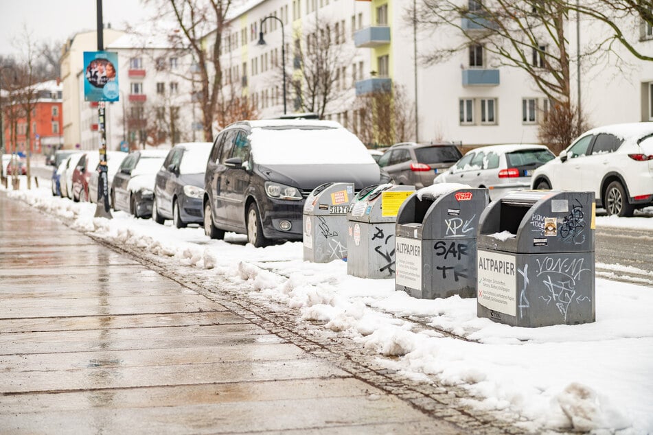 Schon im März sollen Altpapiercontainer von der Hechtstraße verschwinden.