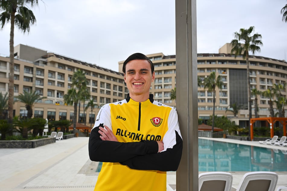 SGD-Neuzugang Thomas Keller (26) vor dem Teamhotel im türkischen Lara.