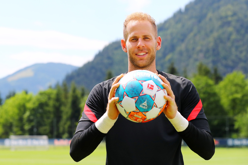 RB Leipzigs Torwart Peter Gulacsi (31) trainiert mit seinen Mannschaftskollegen aktuell in Saalfelden.