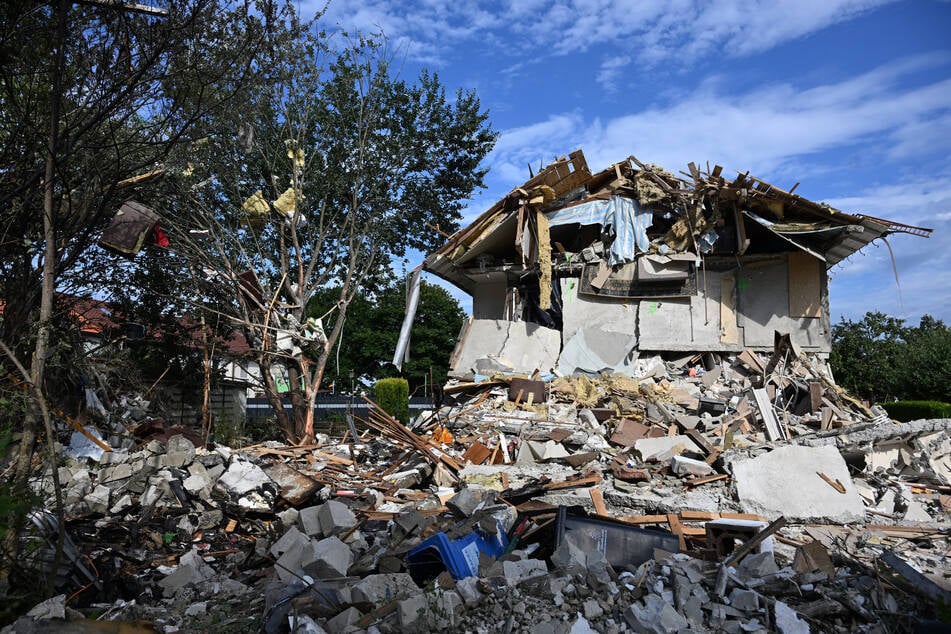 Eine Explosion in Memmingen zerstörte ein Haus und beschädigte auch das angrenzende Anwesen.