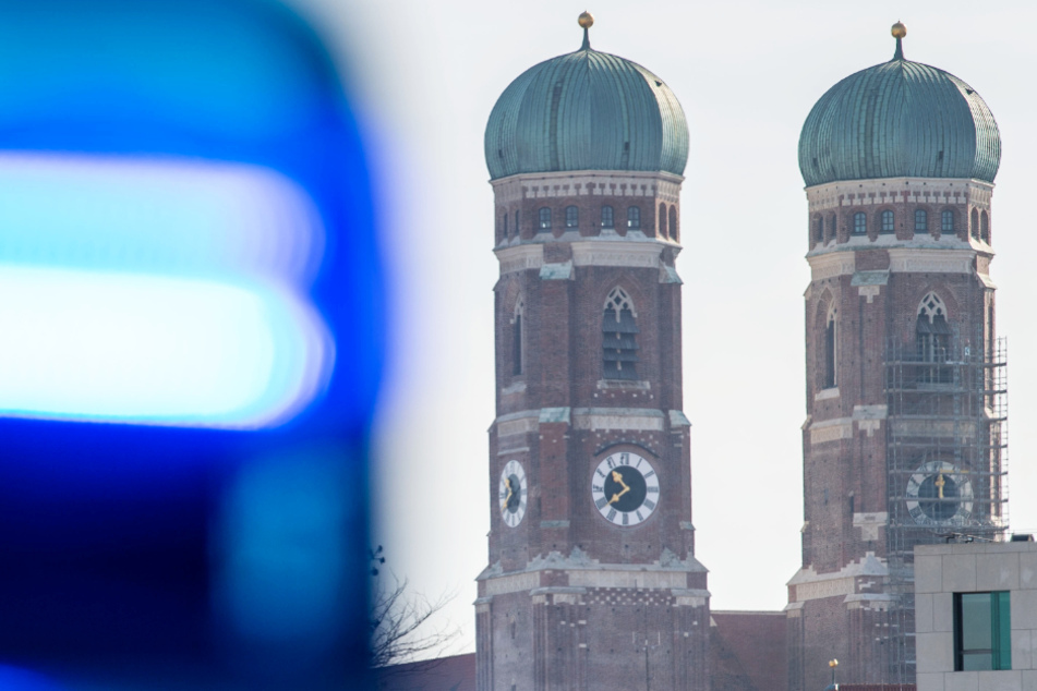 Eine Polizeikontrolle ist in München eskaliert. (Symbolbild)