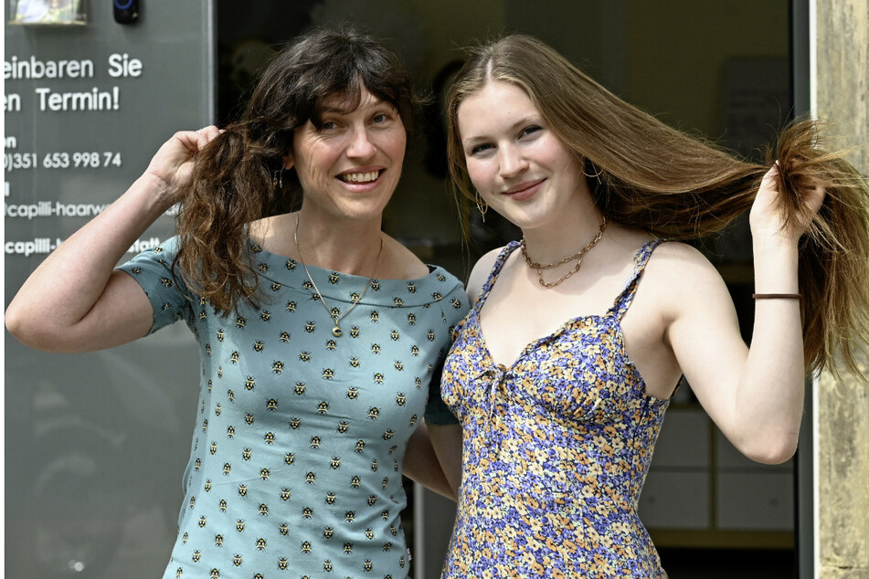 Nadine (41, l.) und Nikita Heinitz (16) haben einen Mutter-Tochter-Ausflug nach Dresden gemacht.