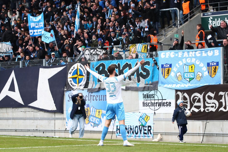 Er verpasste die komplette Hinrunde und wurde mit neun Toren bester Torjäger: Dejan Bozic (32).