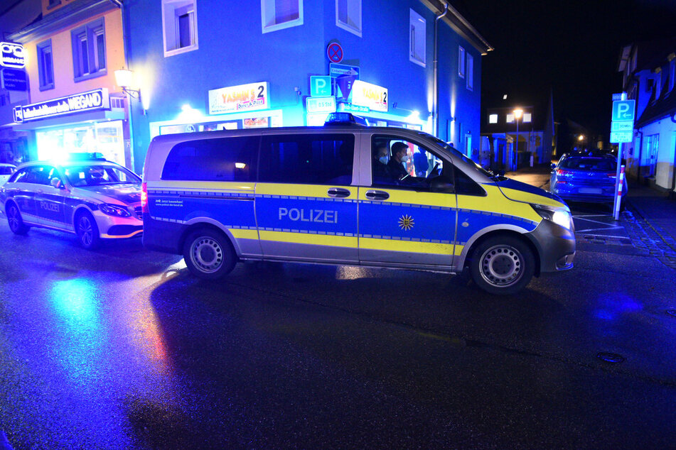 Die eingeleiteten Fahndungsmaßnahmen führten noch nicht zur Ermittlung der beobachteten Person und des Geländewagens. (Foto: Symbolbild)