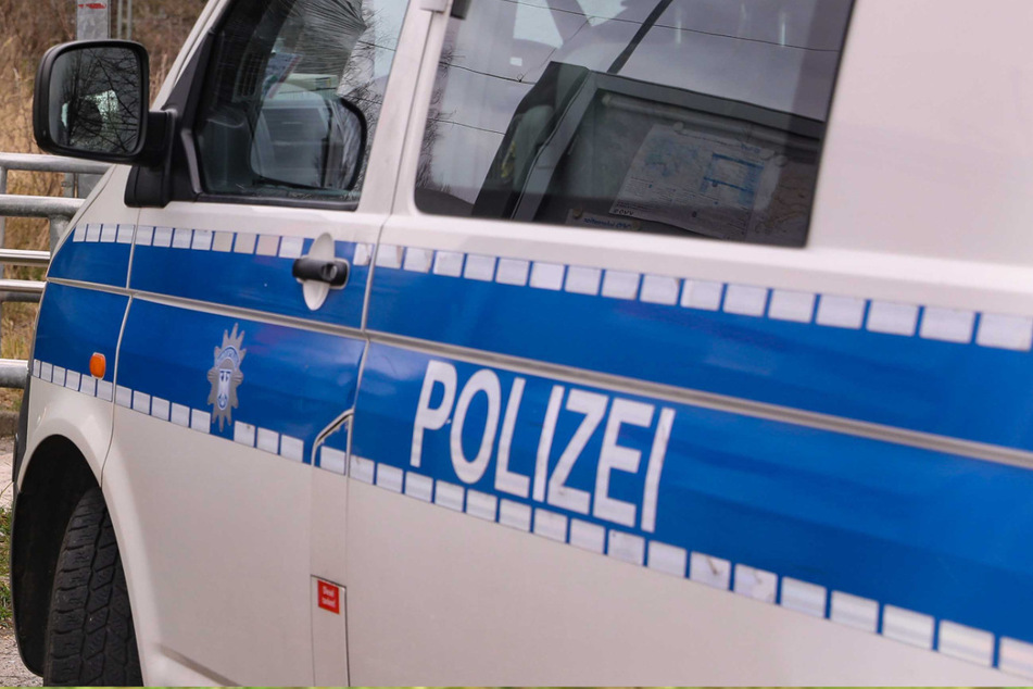 Die Polizei bittet Zeugen, sich zu melden. (Symbolbild)