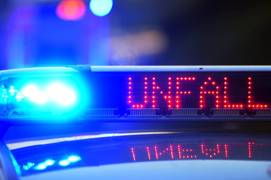 Bei dem Unfall ist ein 88-Jähriger erfasst worden, der knapp einen Monat später im Krankenhaus gestorben ist. (Symbolfoto)