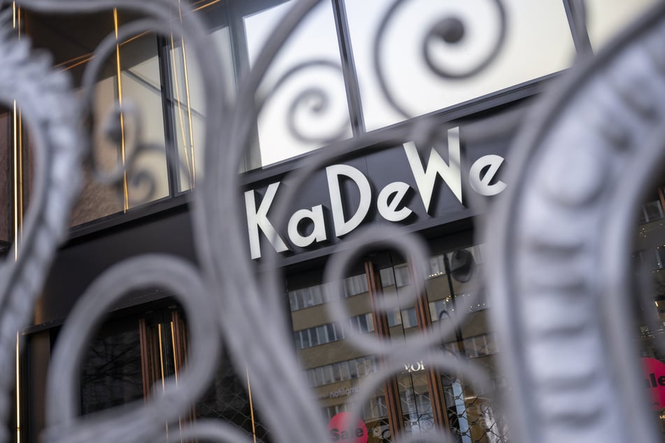 Berlin: Randalierer wirft im KaDeWe mit Lebensmitteln und beißt Polizisten