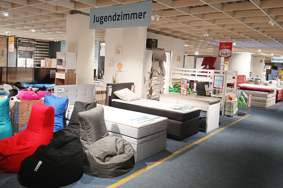 ROLLER schließt und startet ab Montag (26.1.) Ausverkauf