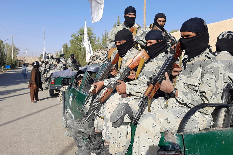 Mehrere Taliban bei Angriffen getötet: Wer steckt dahinter?