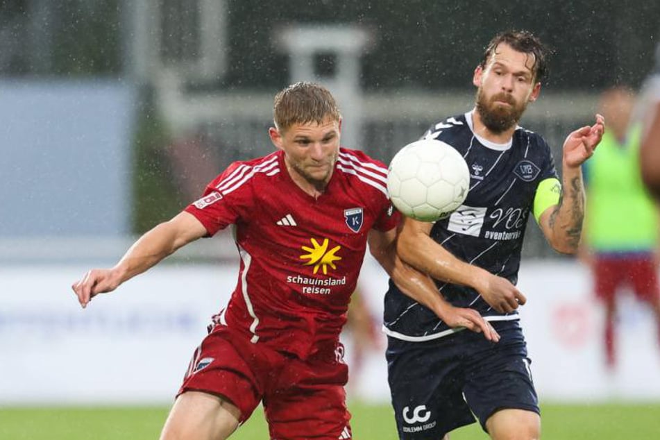 Der 32-Jährige steht mittlerweile beim Regionalligisten VfB Oldenburg, hier im Spiel gegen Kickers Emden, unter Vertrag. Aktuell fällt er aber mit einem Kreuzbandriss aus.