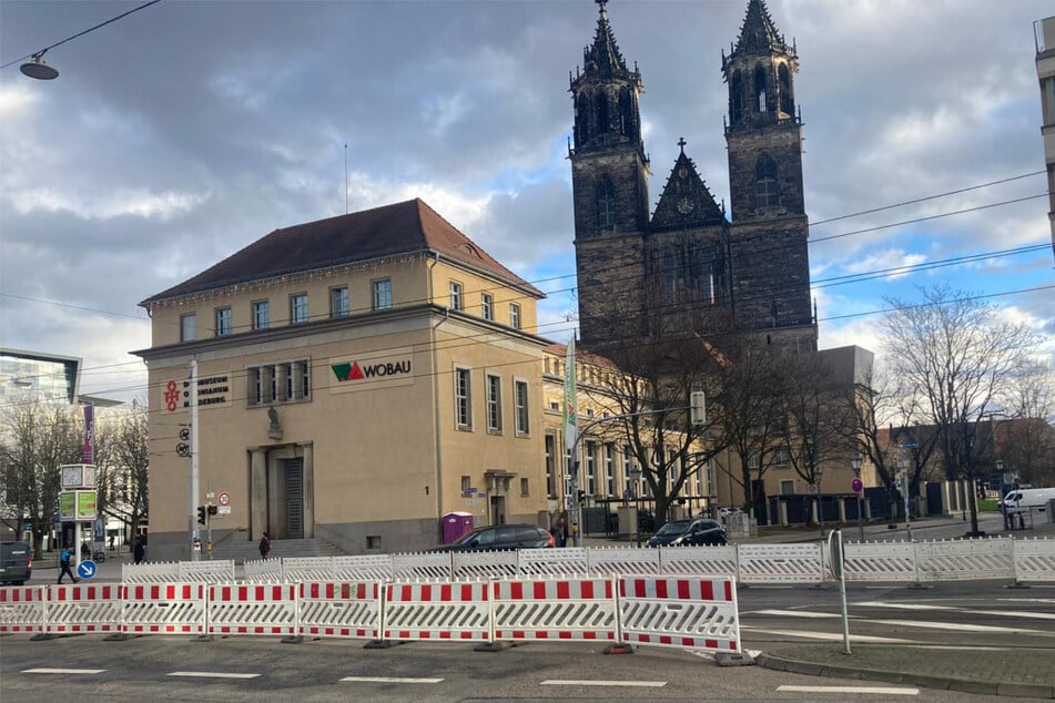 Auf dem Breiten Weg wurde wegen Gleisarbeiten eine wichtige Kreuzung gesperrt.