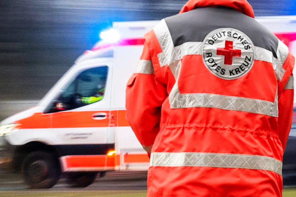 Eine Schülerin (14) ist in Zwickau von einem Auto erfasst worden. (Symbolbild)