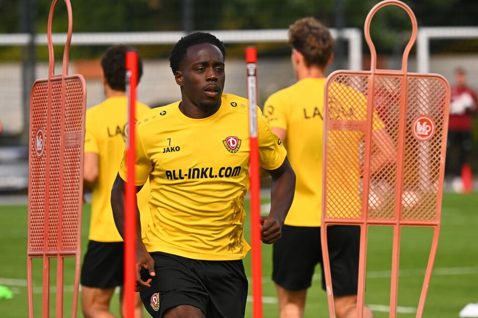 Nach seiner Unterschrift am Dienstag ging es für Okpala sofort auf den Trainingsplatz.