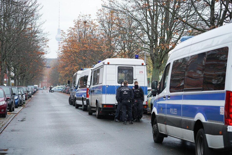In Berlin-Kreuzberg soll am Samstag eine 250 Kilogramm schwere Weltkriegsbombe entschärft werden.