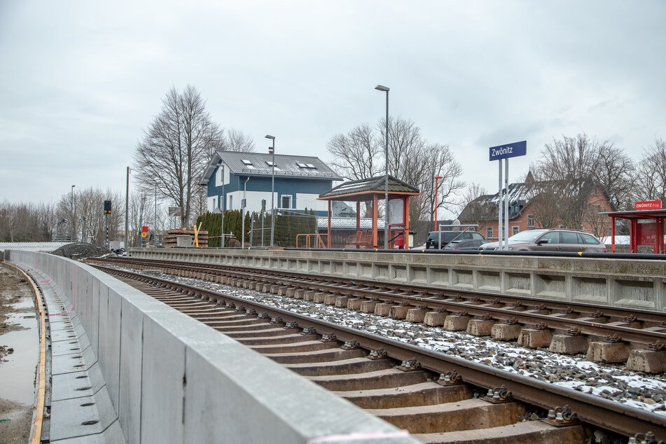 Chemnitzer Modell: Bauarbeiten am Bahnhof Zwönitz liegen im Zeitplan
