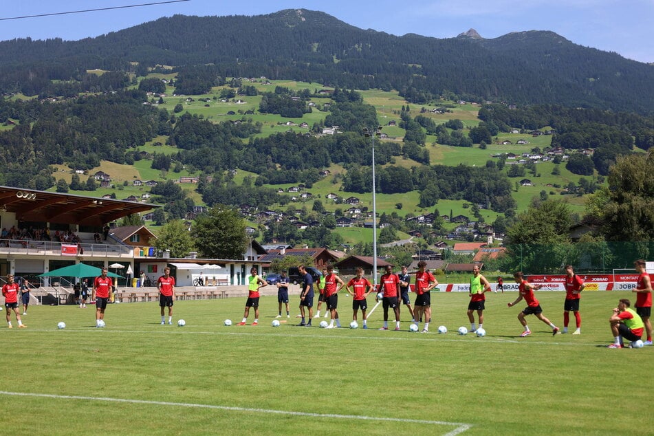 Der SC Freiburg campiert im Sommer in Schruns im Vorarlberg und kickt dort gegen Dynamo.