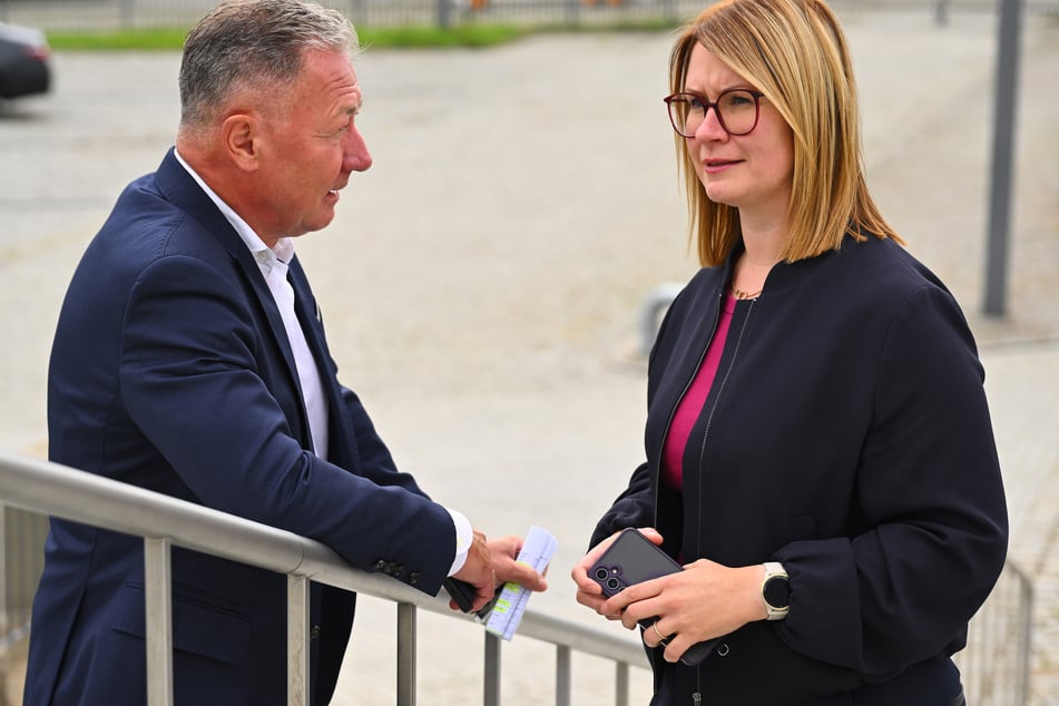Für Sandra Zimmermann (38, r.), Geschäftsführerin des DSC, ist der Ausstieg des SC Potsdam mit enormem Schaden für den Volleyballsport verbunden.