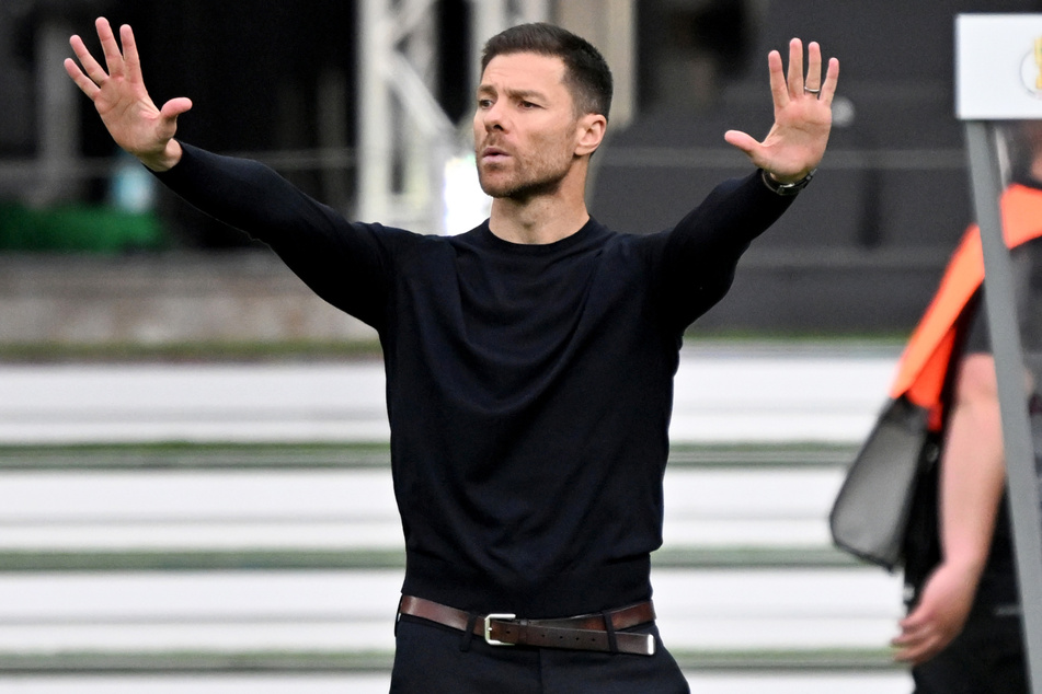 Will die jüngsten Abwehrschwächen seines Teams möglichst schnell abstellen: Bayer-Coach Xabi Alonso (42).