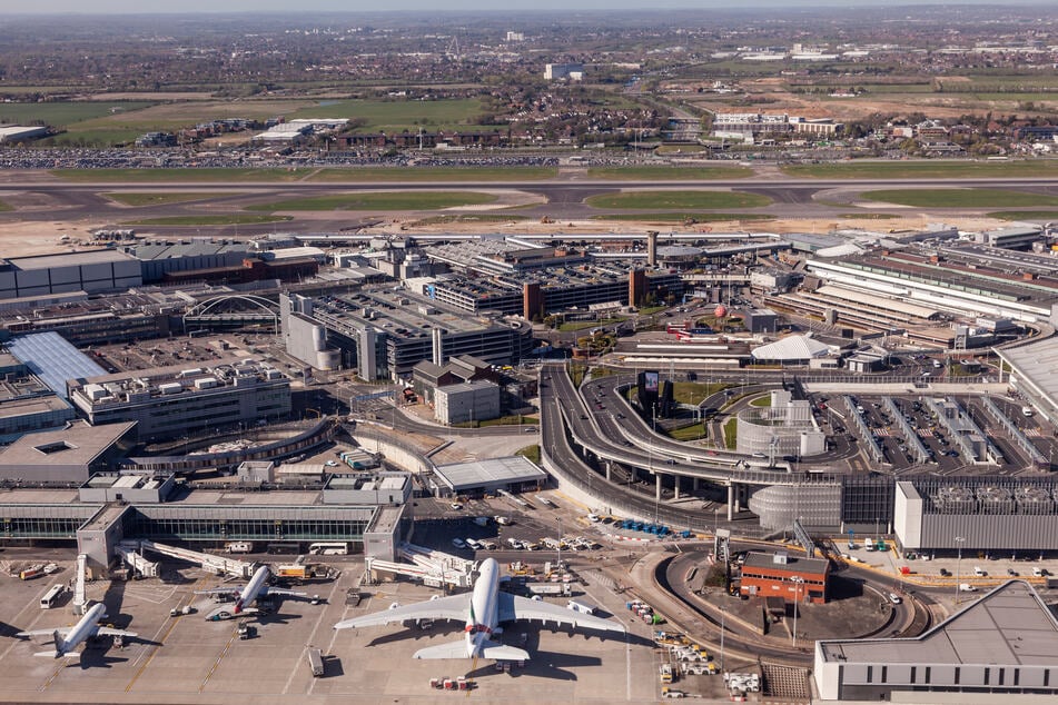 Über den Londoner Heathrow Airport sollte ein Paket mit gefährlichem nuklearem Material nach Großbritannien eingeschmuggelt werden, der Grenzschutz konnte das aber verhindern.