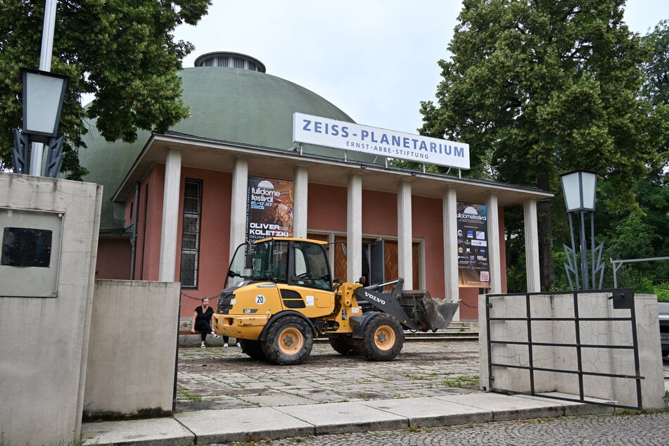Das Zeiss-Planetarium in Jena ist bald wieder für Besucher zugänglich.