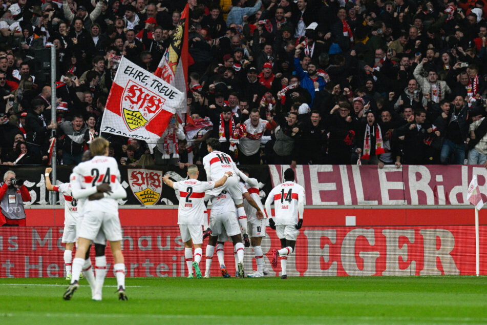 Nach dem 3:3-Ausgleich des VfB brachen in der Mercedes-Benz-Arena alle Dämme.